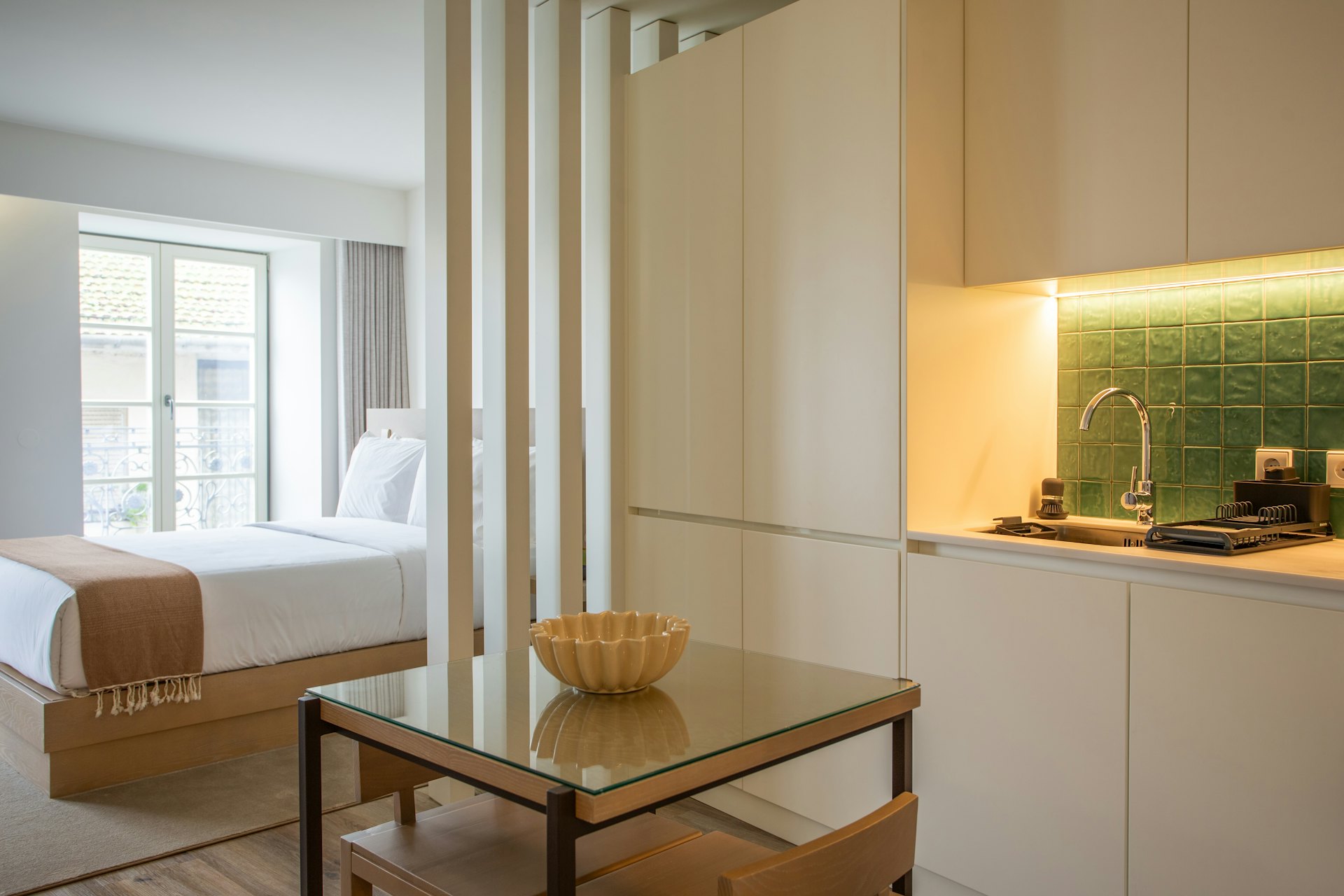 Studio meublé avec lit et kitchenette